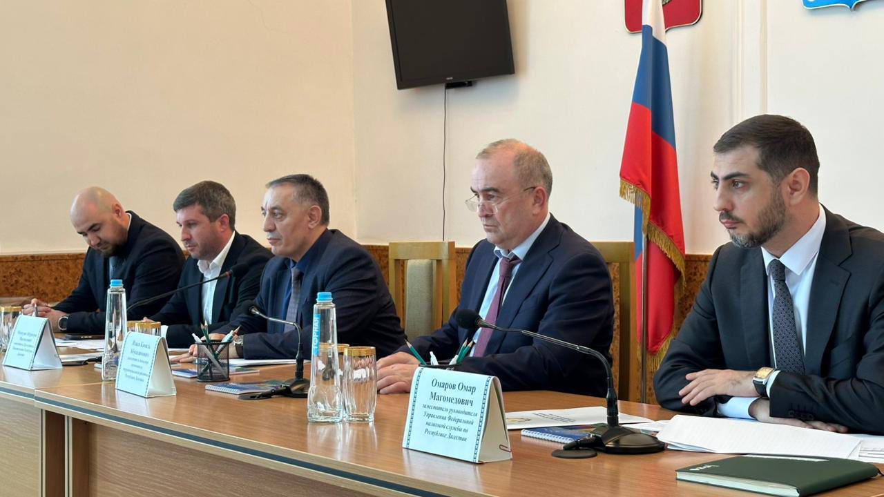 В Тарумовском районе состоялось заседание северной зональной группы по увеличению доходной части бюджета и легализации "теневого" сектора экономики